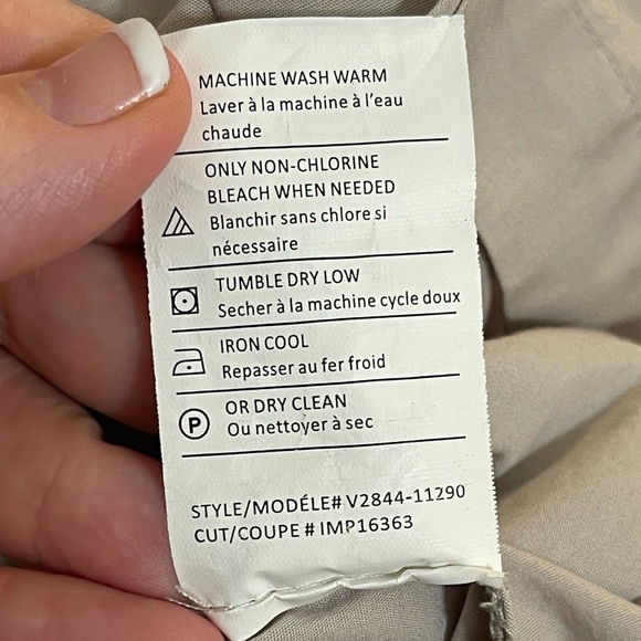 Vince ceramic knife pleat tunic button down beige quiet luxury office career L - Picture 10 of 11